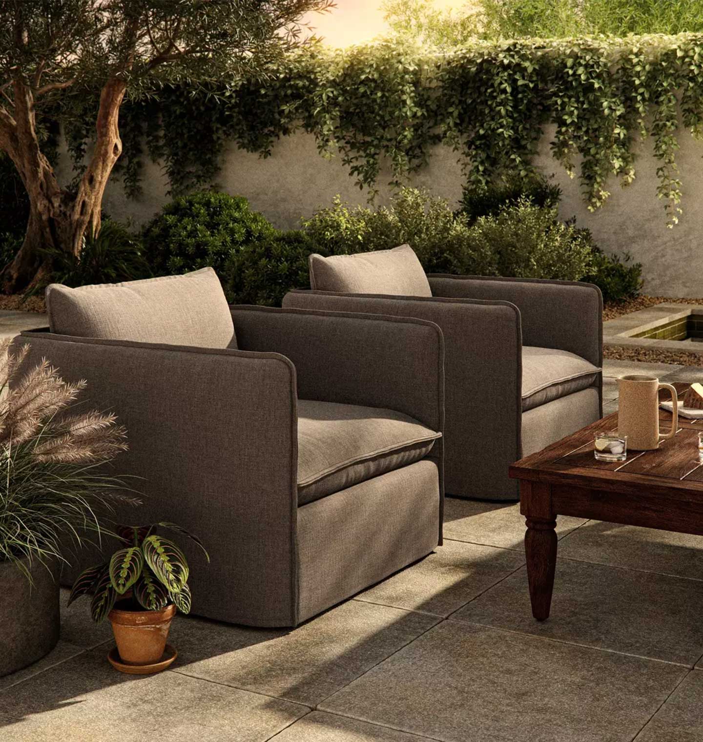 Basel Outdoor Swivel Chair Sandcastle
